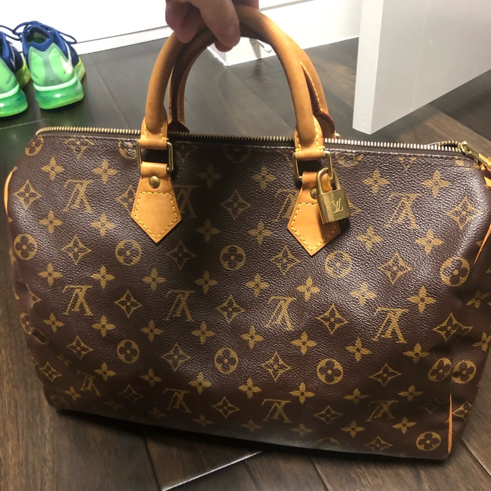 Louis Vuitton Speedy 35